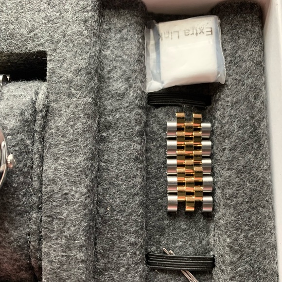 Nordgreen Watch - 5-Link Silver Gold - Picture 7 of 9